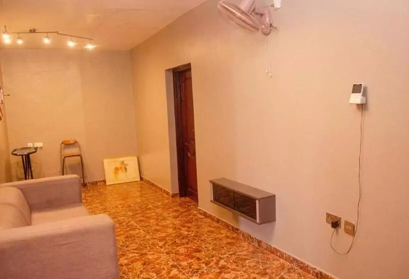 پانسیون Cosy Two Bed Room Apartment In Ikorodu