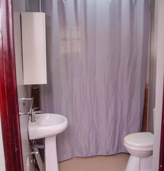 پانسیون Cosy Two Bed Room Apartment In Ikorodu