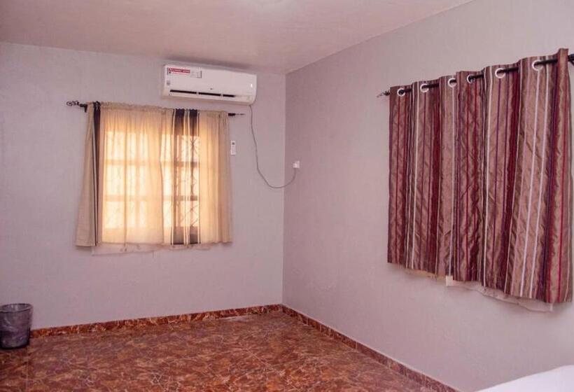 پانسیون Cosy Two Bed Room Apartment In Ikorodu