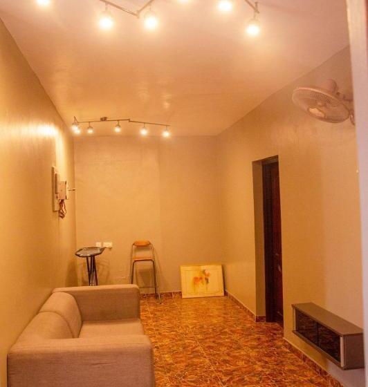 پانسیون Cosy Two Bed Room Apartment In Ikorodu