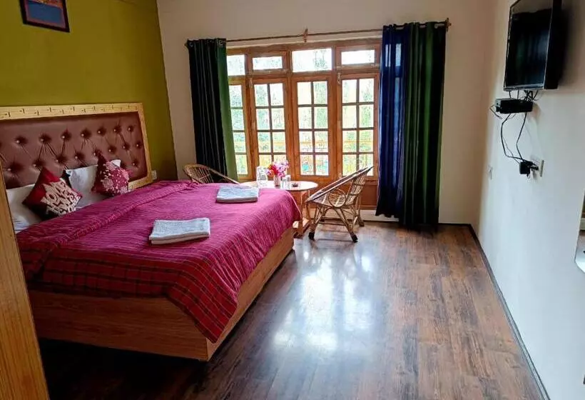 پانسیون Reeyork House   By Konchok A Native Ladakhi