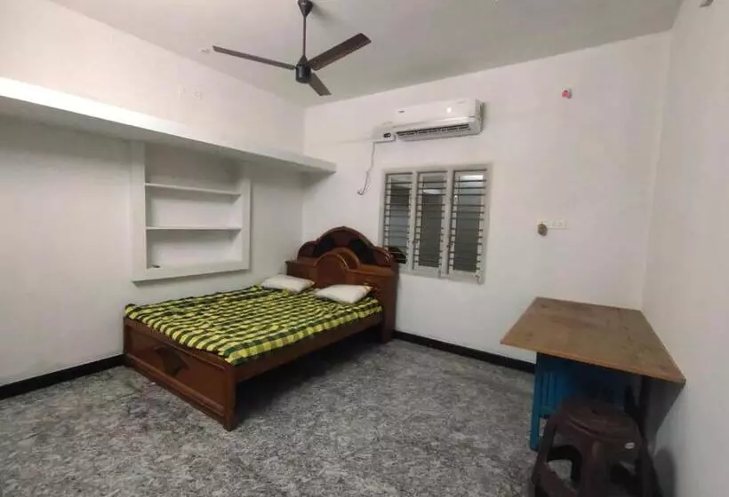 ペンション Sangeetha Ac Rooms And Hotels