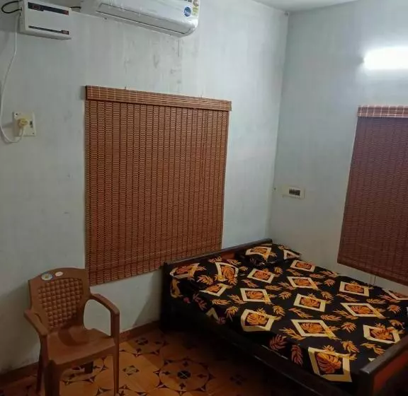 ペンション Sangeetha Ac Rooms And Hotels