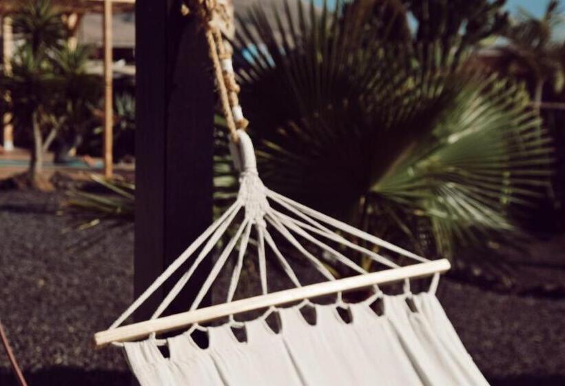 استراحتگاه Surf & Yoga Retreats Fuerteventura