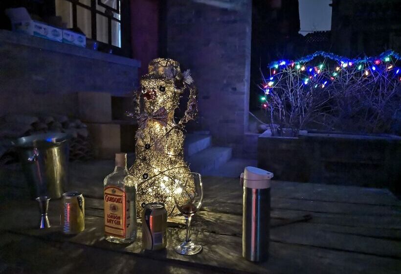 فندق صغير City Wall Old House.ji Residence