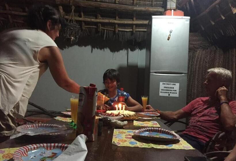 تختخواب و صبحانه Mwana House