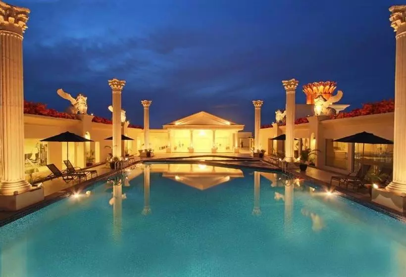 Harmoni One Convention Hotel And Service Apartments
