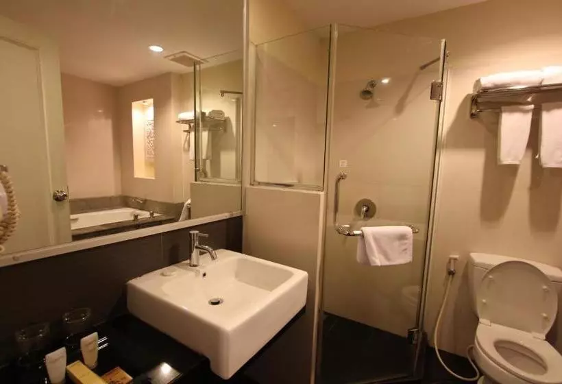 Harmoni One Convention Hotel And Service Apartments