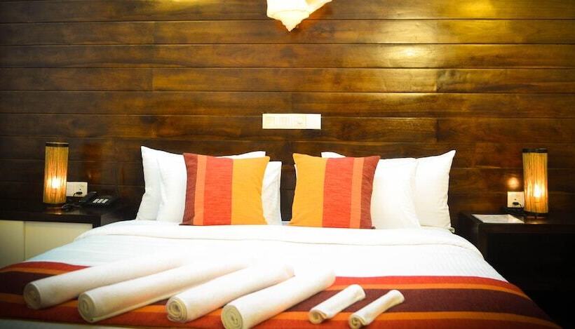 Green Grass Hotel & Restaurant