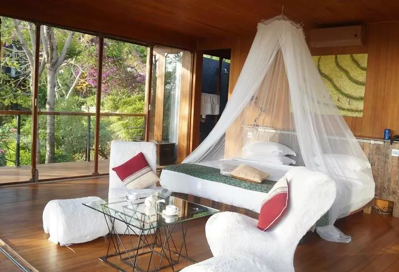 هتل Aythaya Monte Divino Lodge