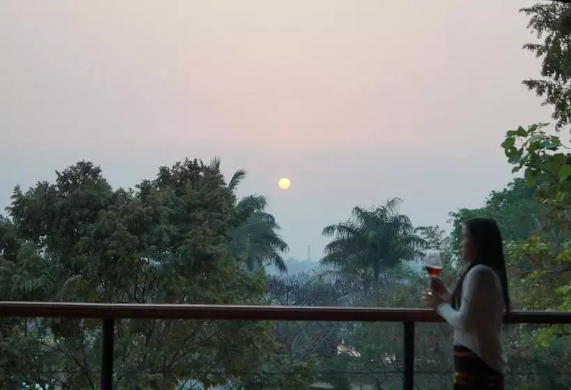 هتل Aythaya Monte Divino Lodge