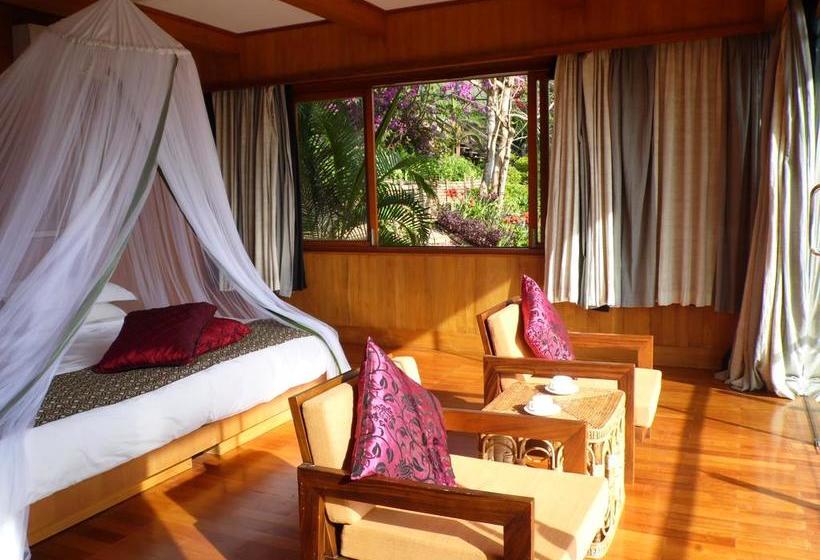 هتل Aythaya Monte Divino Lodge