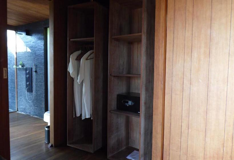 هتل Aythaya Monte Divino Lodge