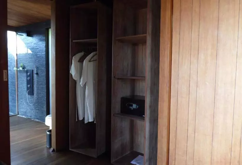 هتل Aythaya Monte Divino Lodge