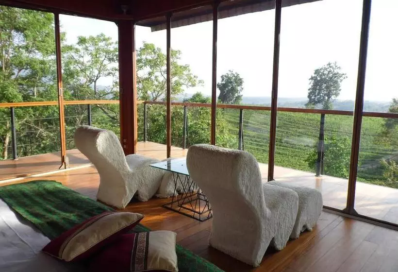 هتل Aythaya Monte Divino Lodge