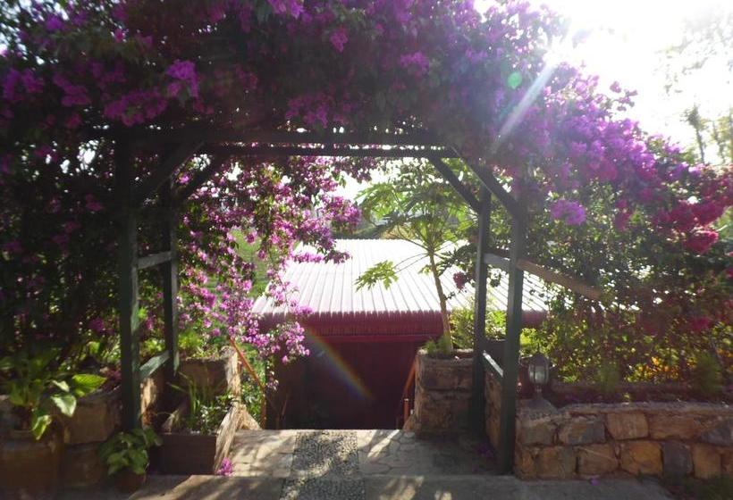 هتل Aythaya Monte Divino Lodge