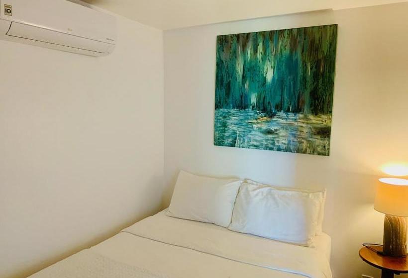 هتل The Beach House Boutique