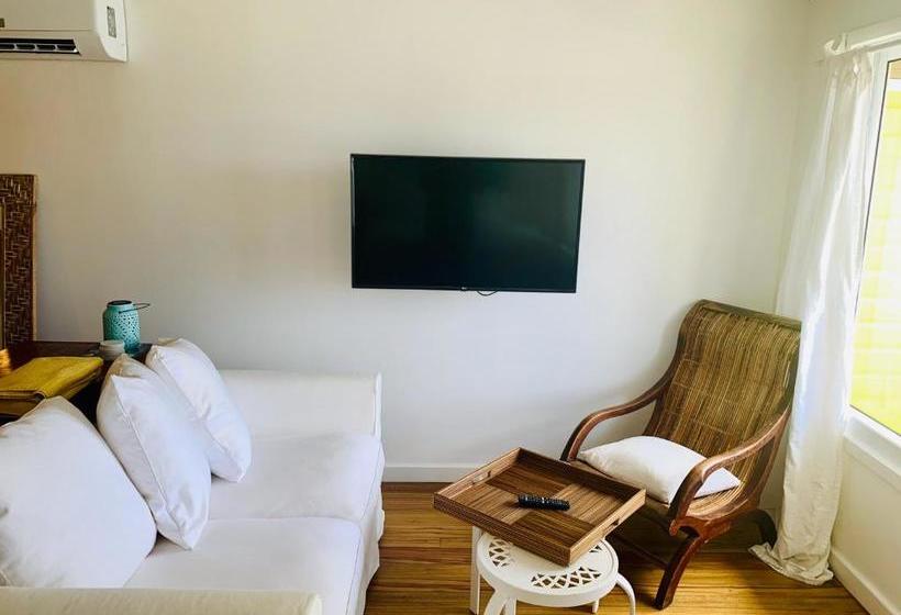 هتل The Beach House Boutique