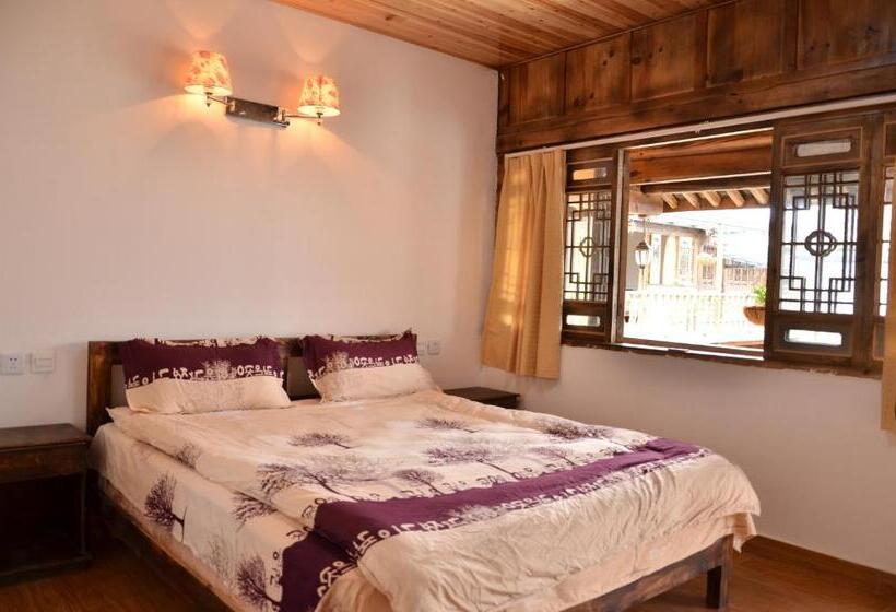 Hotel Tourist Courtyard