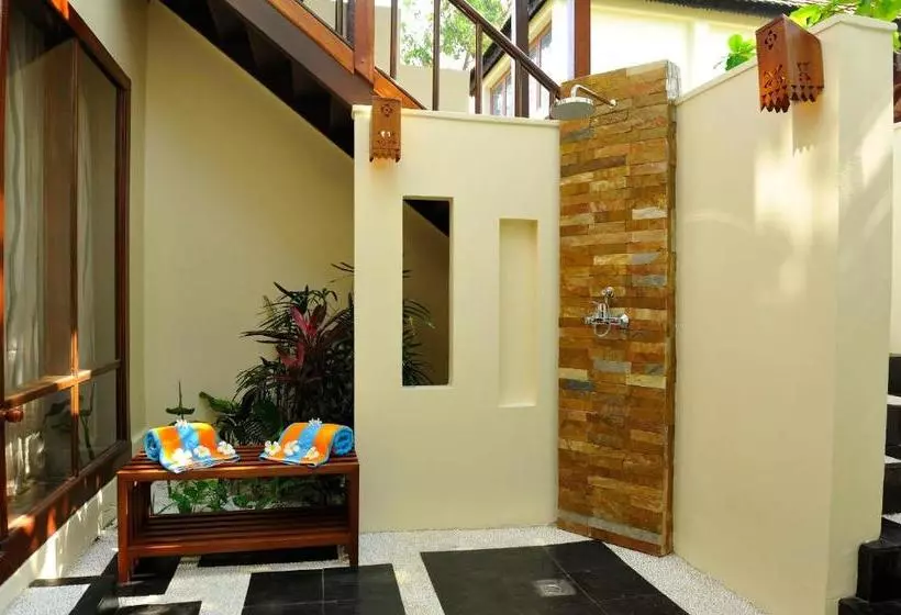 Jade Marina Resort & Spa