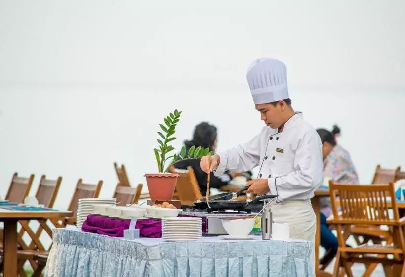 Jade Marina Resort & Spa