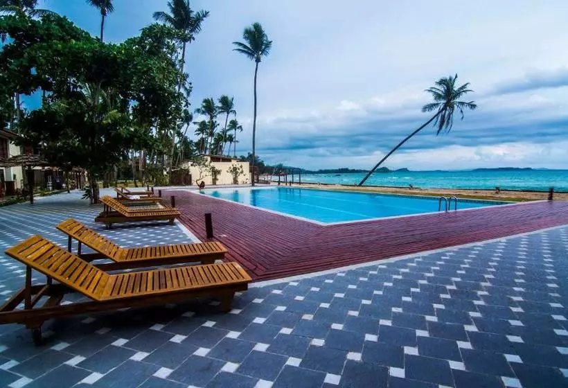 Merciel Retreat & Resort