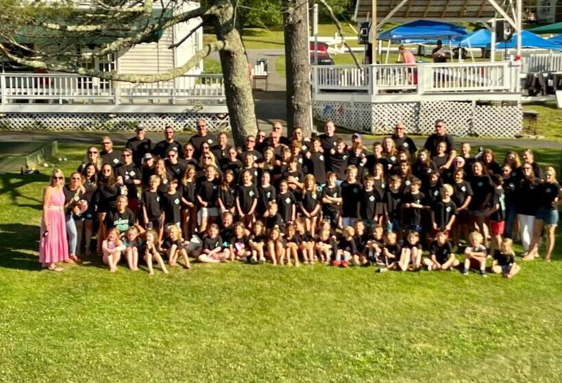 הוסטל Gavin S Iris H Country Inn