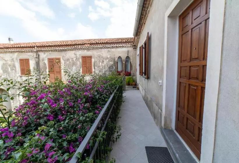 Aamiaismajoitus (B&B) Maison De Curtis