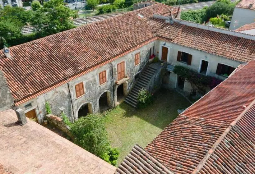 Aamiaismajoitus (B&B) Maison De Curtis