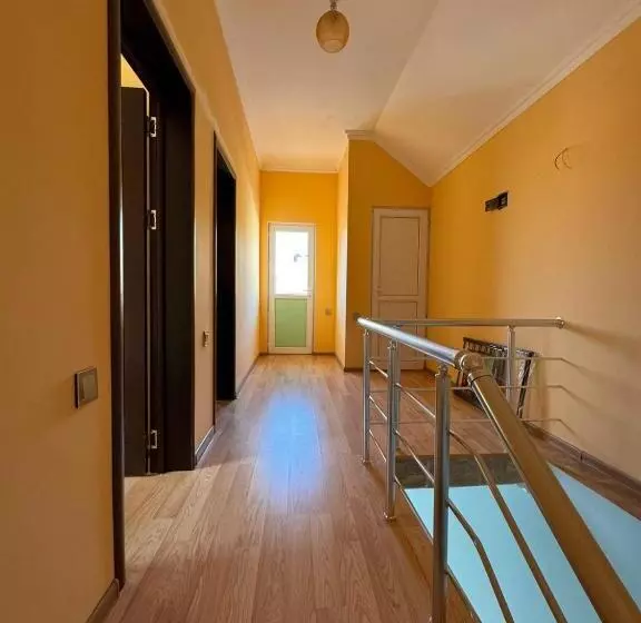 تختخواب و صبحانه Rest House Nabran