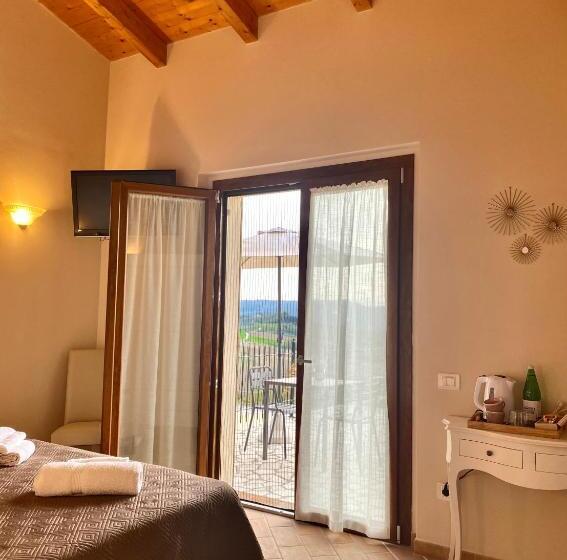 בית מלון כפרי Agriturismo La Quercia Bella