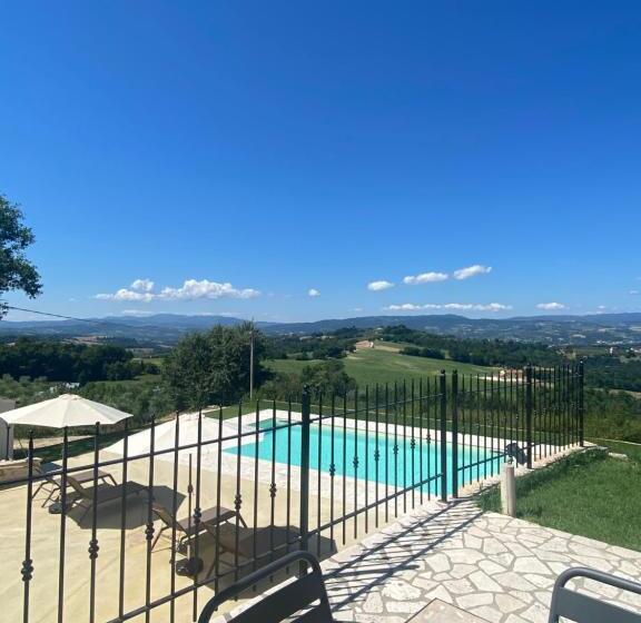 בית מלון כפרי Agriturismo La Quercia Bella