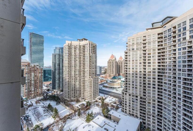 فندق Executive 1 Plus Den Condo, Parking