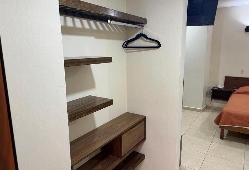 Отель Fiesta Alteña