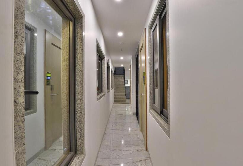 בית מלון כפרי Legend