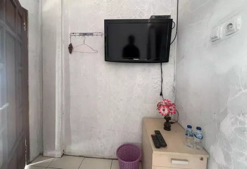 ホテル Reddoorz Syariah At Jalan Dieng 4