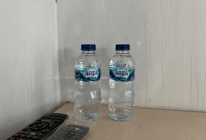 Hotel Reddoorz Syariah At Jalan Dieng 4