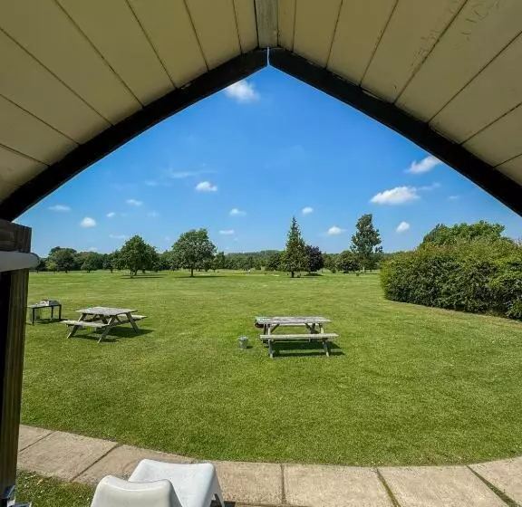 Hotelli Rodway Hill Golf & Eco Pod