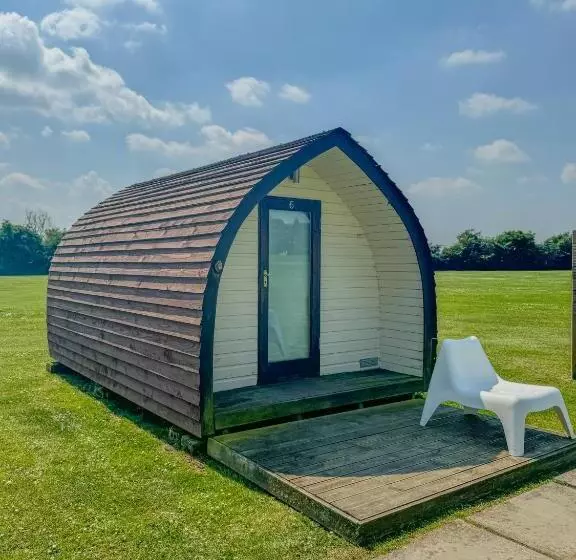 Hotelli Rodway Hill Golf & Eco Pod