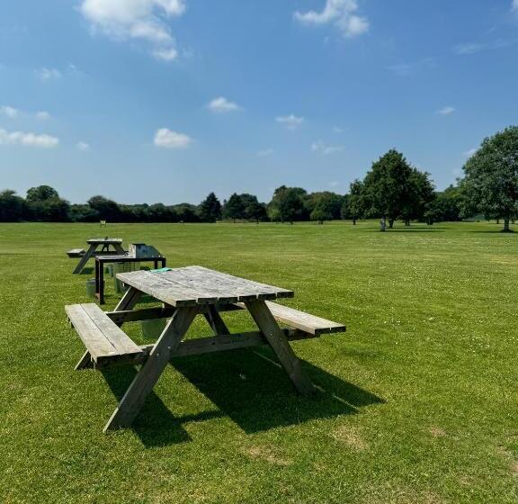 ホテル Rodway Hill Golf & Eco Pod