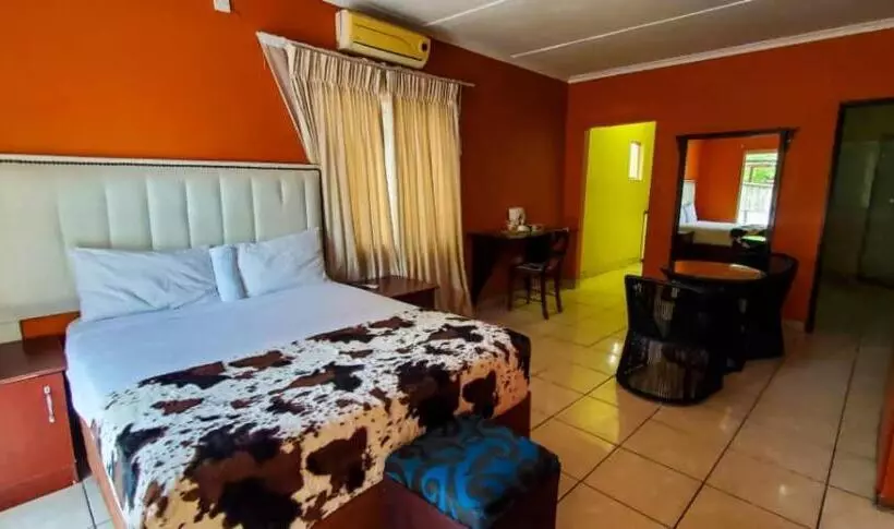 پانسیون Luxury Wild Inn Guesthouse