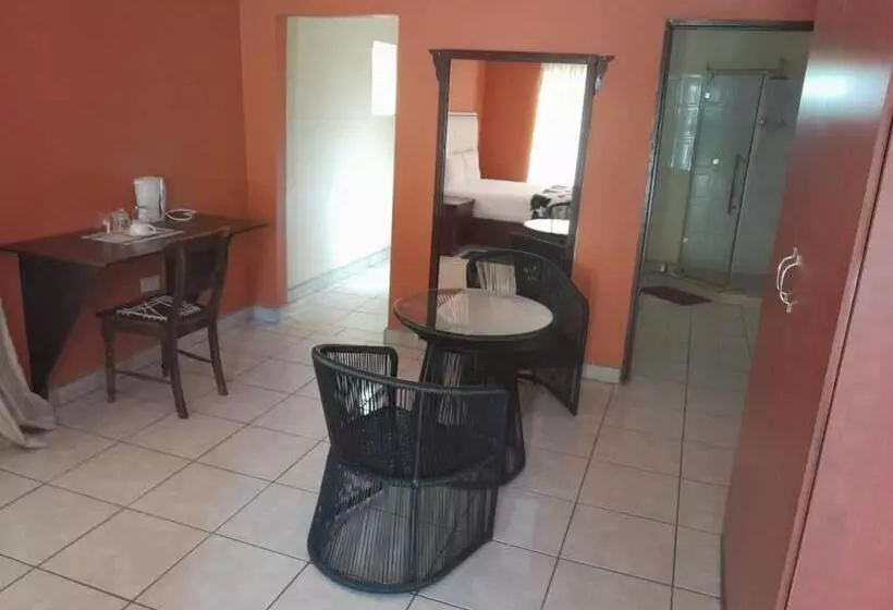 پانسیون Luxury Wild Inn Guesthouse