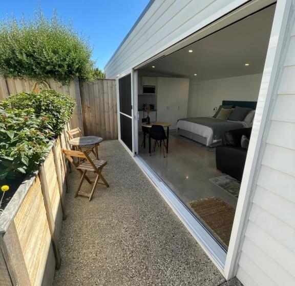 ペンション Port Fairy Bnb The Green Suite