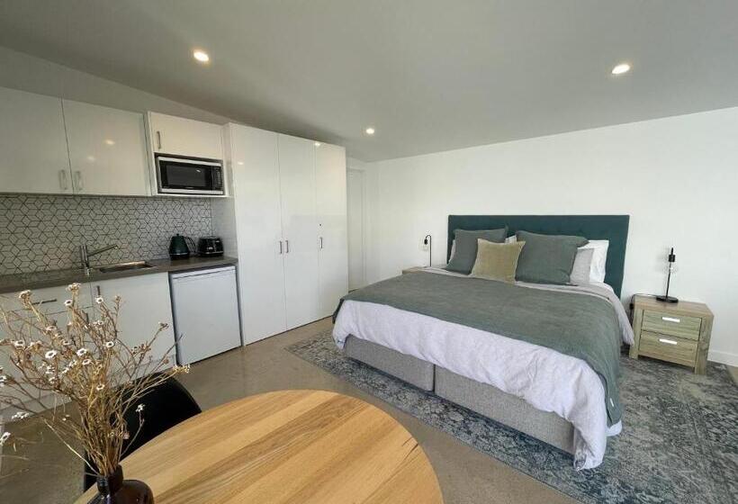 ペンション Port Fairy Bnb The Green Suite