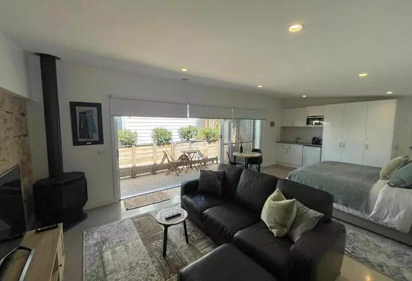 Majatalo Port Fairy Bnb   The Green Suite