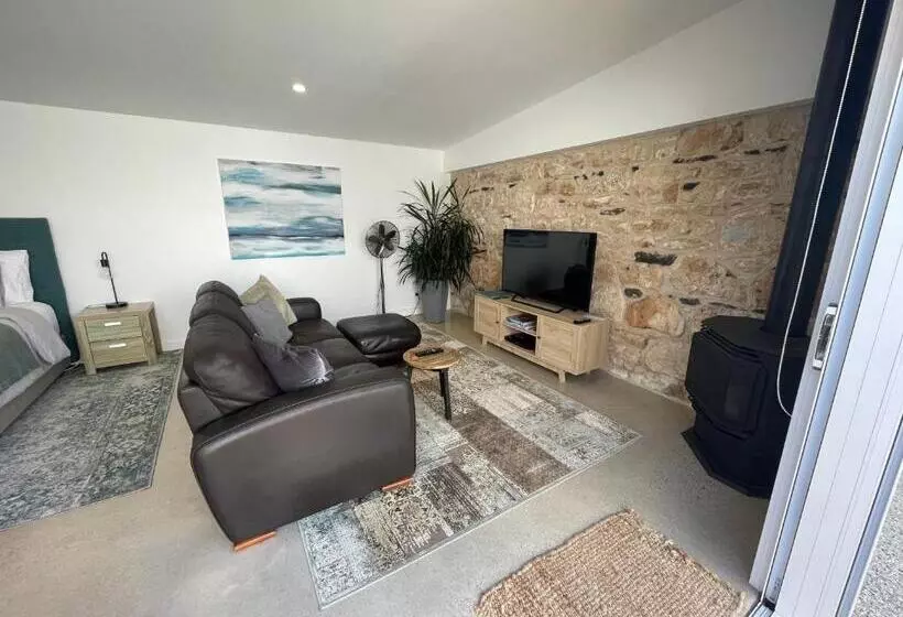 Majatalo Port Fairy Bnb   The Green Suite