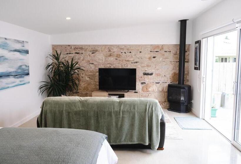 ペンション Port Fairy Bnb The Green Suite