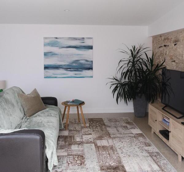 ペンション Port Fairy Bnb The Green Suite