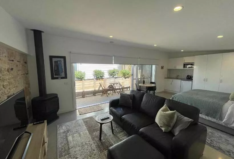 Majatalo Port Fairy Bnb   The Green Suite