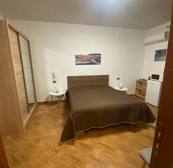 پانسیون Sofia Rooms